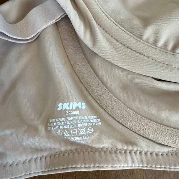 Skims NWOT Fits Everybody Unlined Demi Bra 34DDDD 346 Buttery Soft Underwire - Picture 7 of 8